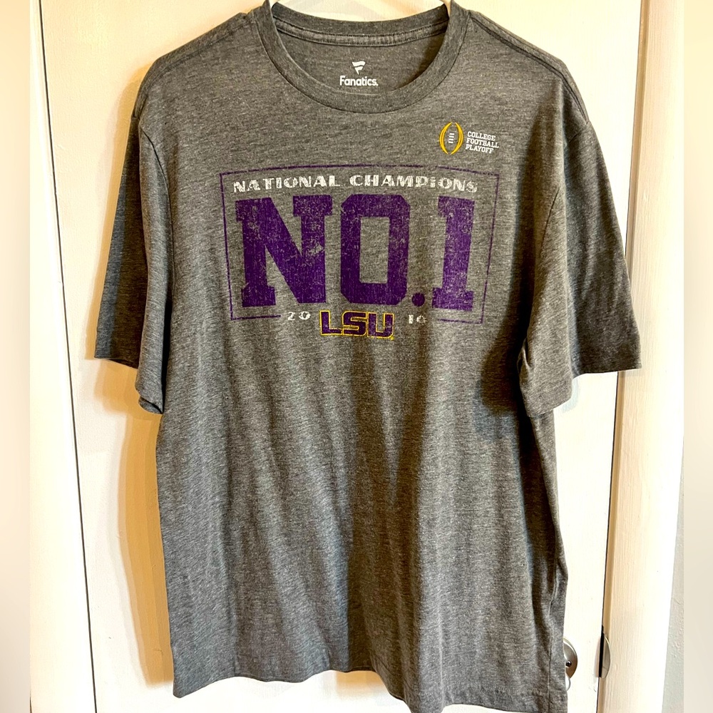 Men’s LSU Tigers 2019 Football National Champions T-Shirt, Size Large, Fanatics